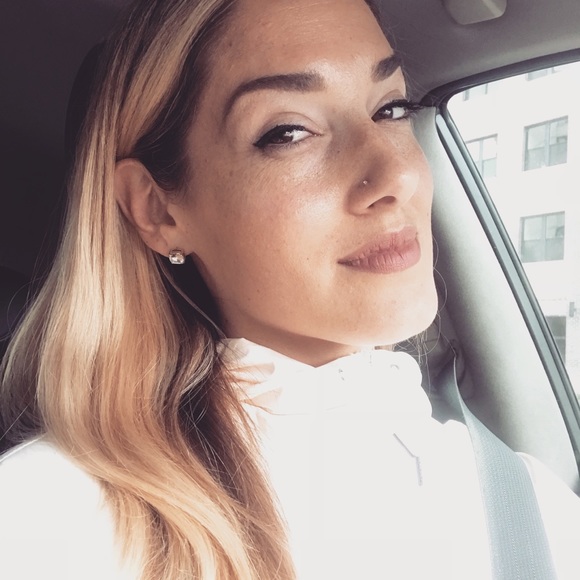 Meet your Posher, Samantha - Picture 4 of 4